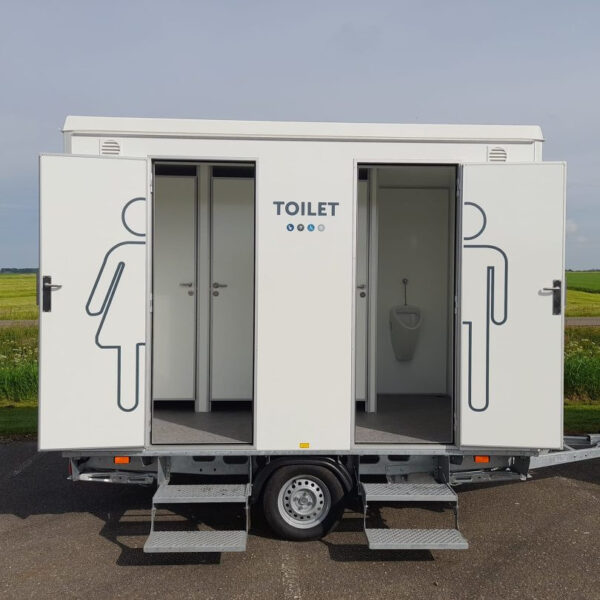 middelgrote toiletwagen