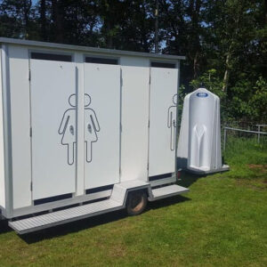 middelgrote-toiletwagen-oud